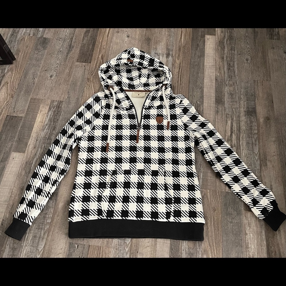 Wanakome sweatshirt.  Size XXL